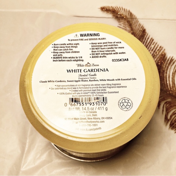 BBW White Barn Retired White Gardenia 3 Wick Candle Essential Oil NEW - Picture 3 of 5